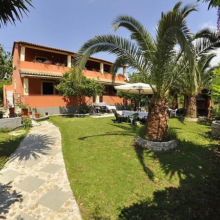 Villa Toula Dassia  Exteriör bild