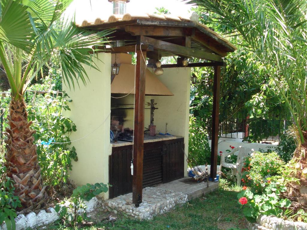Villa Toula Dassia  Exteriör bild